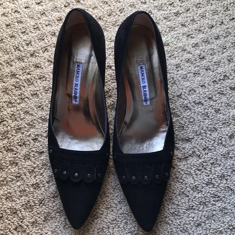 Black suede manolo blahnik kitten heels sz 37.5